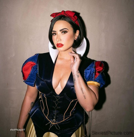 Demi Lovato Braless Boobs Halloween