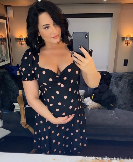 Demi Lovato Playing Pregnant