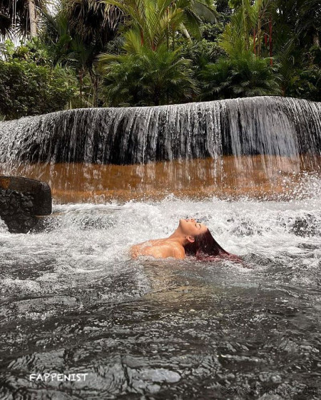 Demi Rose Nude Swimming