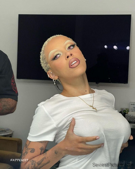 Doja Cat Holding Her Big Tits