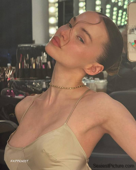 Dove Cameron Big Tits Dress