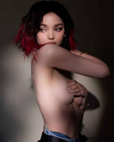 Dove Cameron Topless