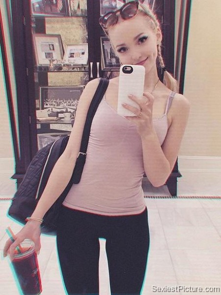 Dove Cameron sexy selfie thigh gap