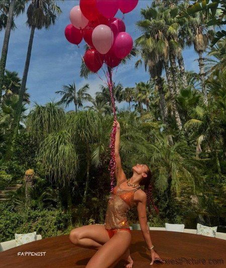 Dua Lipa Sexy Bikini Body
