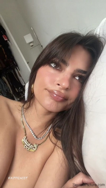 Emily Ratajkowski Big Tits in Bed