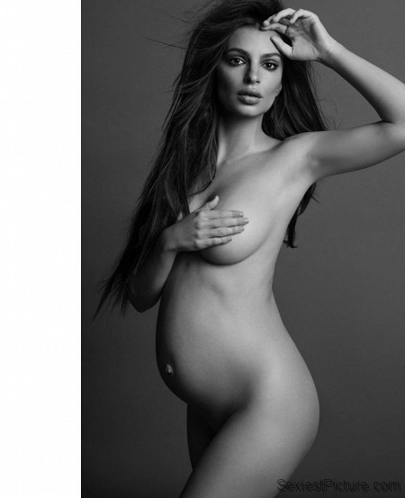 Emily Ratajkowski Naked Pregnant
