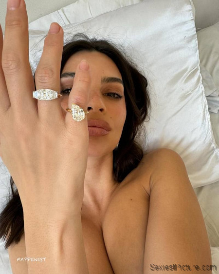 Emily Ratajkowski Tits and Diamonds in Bed