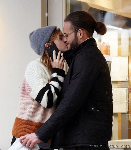 Emma Watson Seen Kissing Her Boyfriend Leo Robinton