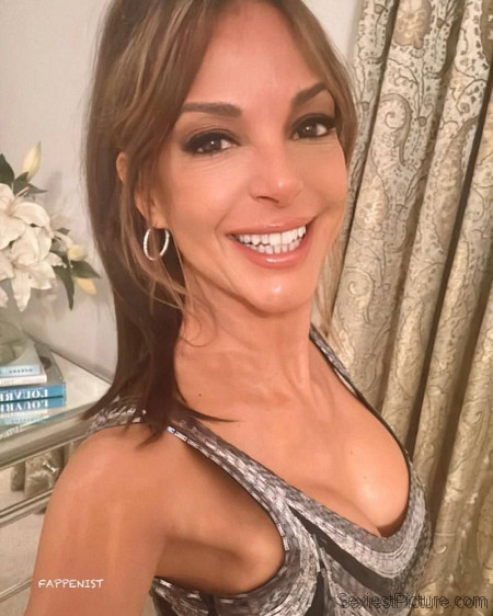 Eva LaRue Braless Big Tits