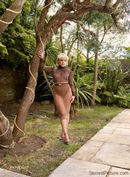 Florence Pugh Nude and Sexy for Vogue