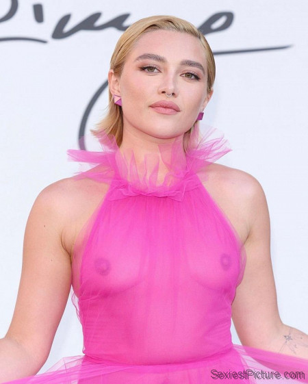 Florence Pugh Tits