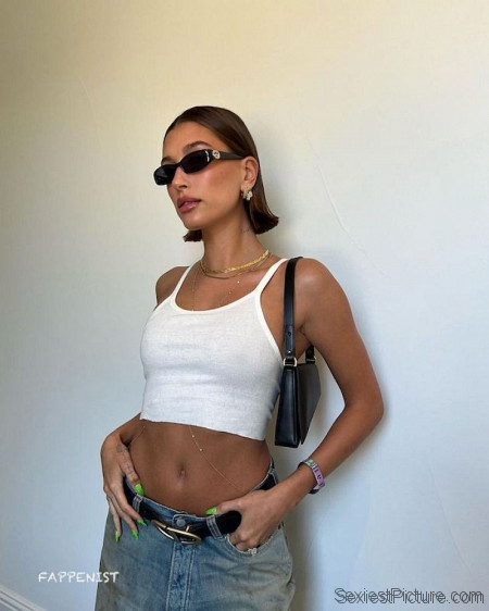 Hailey Bieber Big Tits Nipples