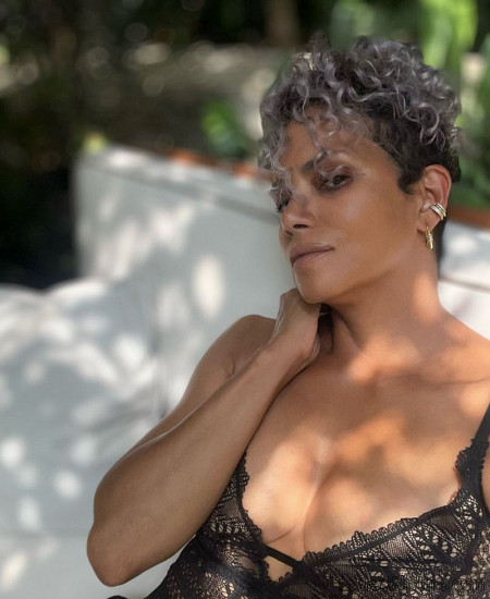 Halle Berry Tits