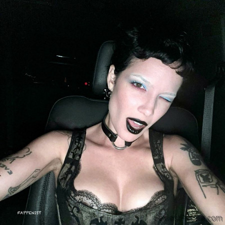 Halsey Tits