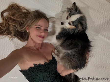 Halston Sage Tits