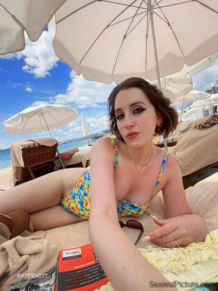Harley Quinn Smith Tits at the Beach