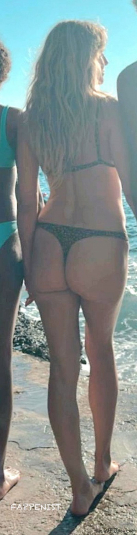 Heidi Klum Sexy Ass Thong Bikini