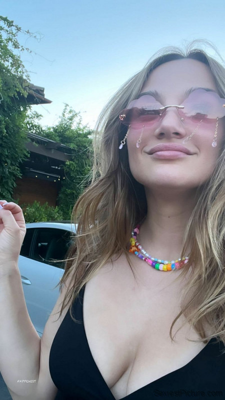 Hunter King Big Tits