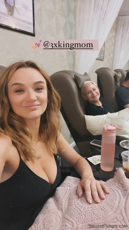 Hunter King Tits