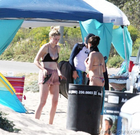 Ireland Baldwin nip slip at the beach