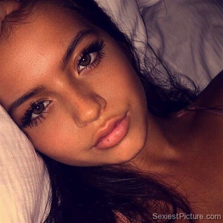 Isabela Moner sexy lingerie bra bed selfie