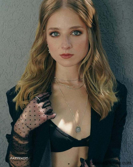 Jackie Evancho Tits