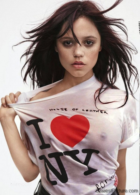 Jenna Ortega Big Tits Nipples