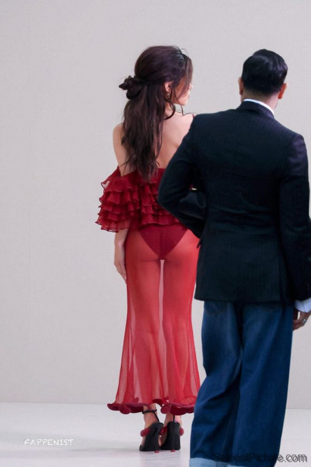 Jenna Ortega Sexy Ass and Tits in Paris