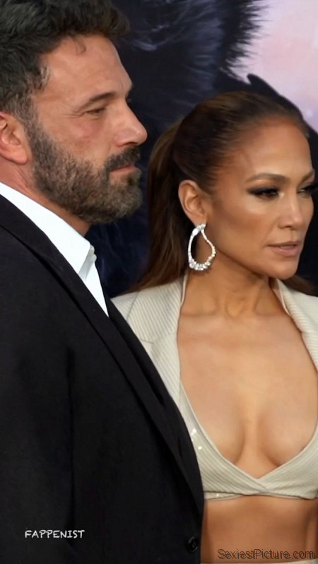 Jennifer Lopez Tits