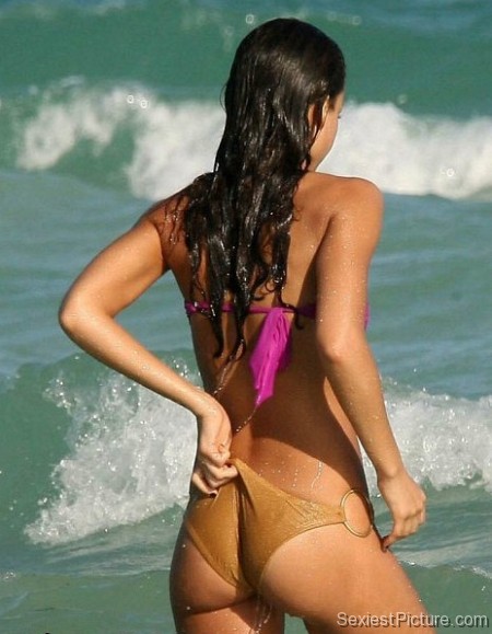 Jessica Alba sexy wet bikini ass butt thong paparazzi