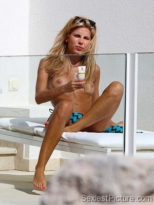 Jessica Hart nude naked topless vacation tanning boobs big tits paparazzi leaked