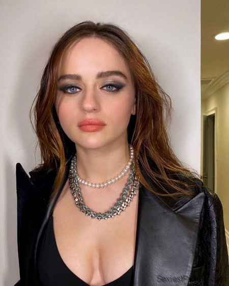 Joey King Tits