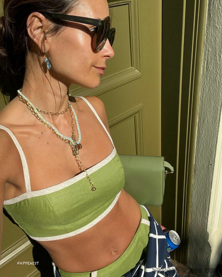 Jordana Brewster Tits and Abs