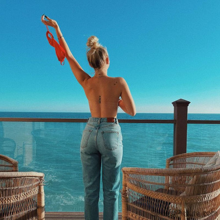 Jordyn Jones Topless