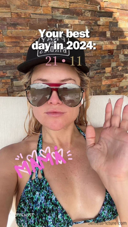 Kate Hudson Tits