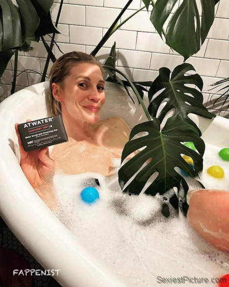 Katee Sackhoff Nude Bath