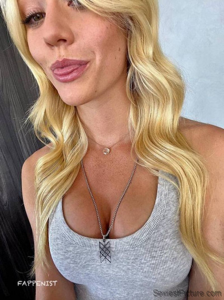 Katherine McNamara Tits Katherine McNamara Tits