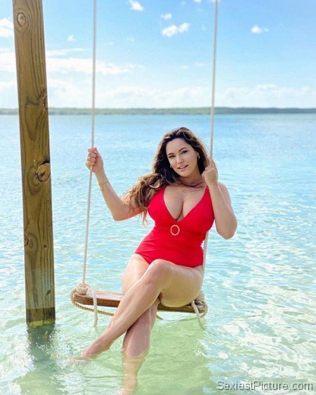 Kelly Brook Sexy Swimsuit