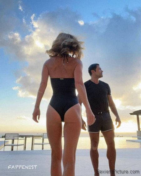 Kelly Ripa Sexy Ass