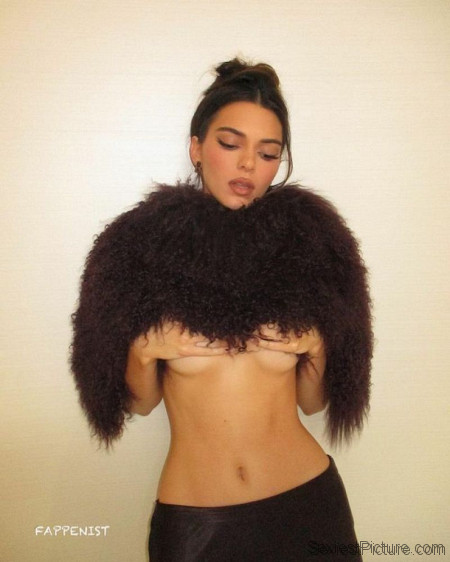 Kendall Jenner Boobs