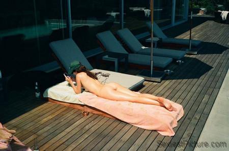 Kendall Jenner Naked