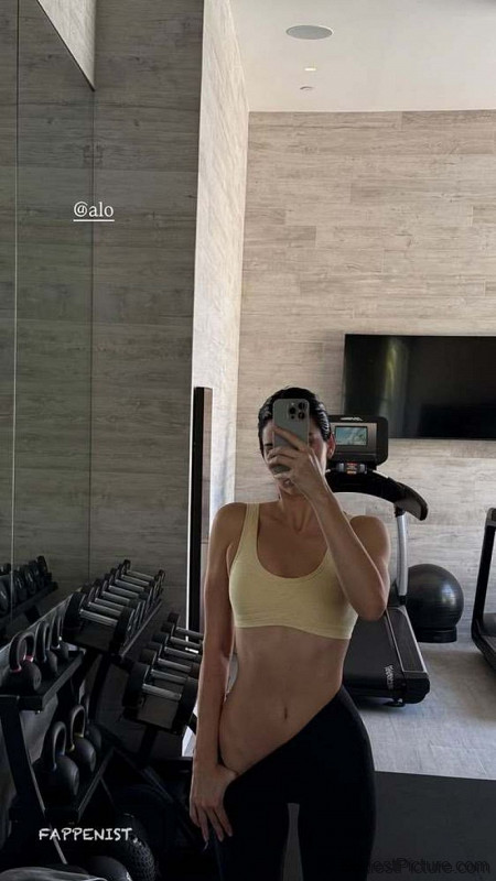 Kendall Jenner Pulling Down Her Pants