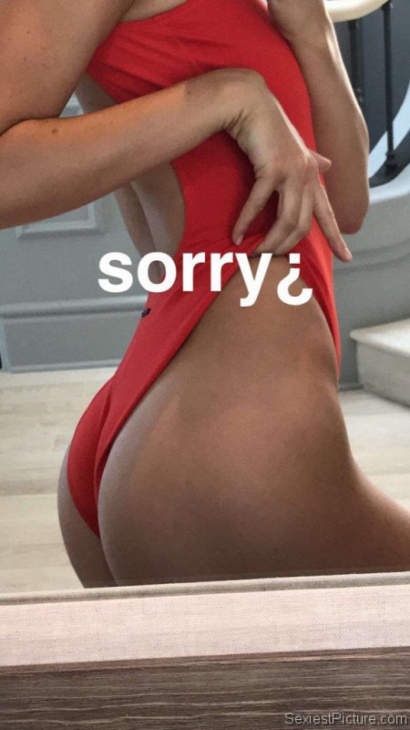 Kendall Jenner ass selfie