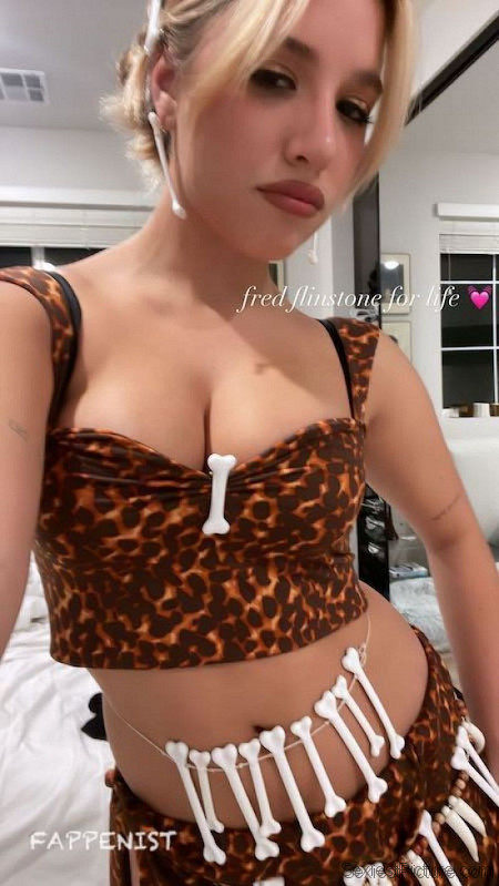 Kenzie Ziegler Tits