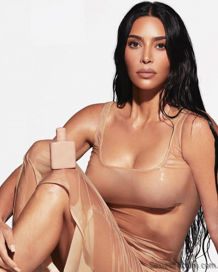 Kim Kardashian Boobs