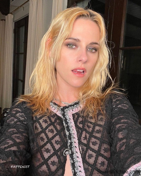 Kristen Stewart Nipples