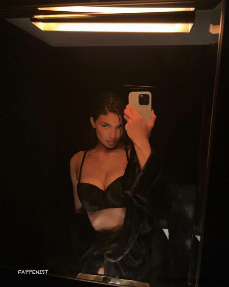 Kylie Jenner Big Tits Bra Top