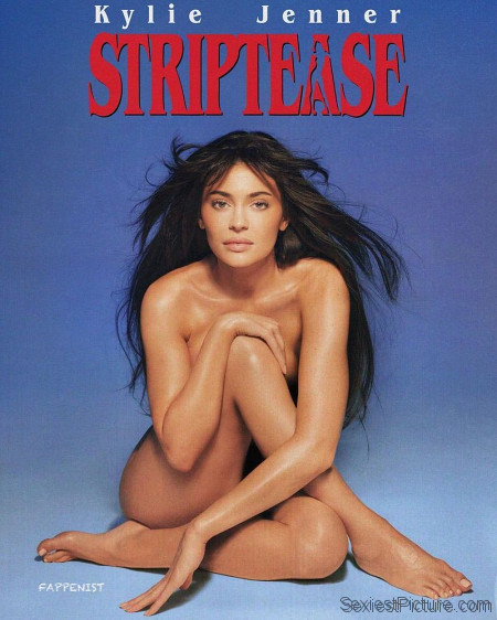 Kylie Jenner Nude and Sexy Halloween