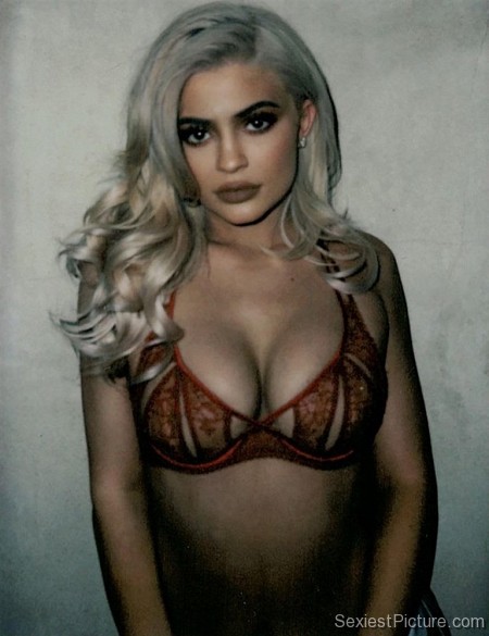 Kylie Jenner Sexy Hot Boobs Cleavage Bra