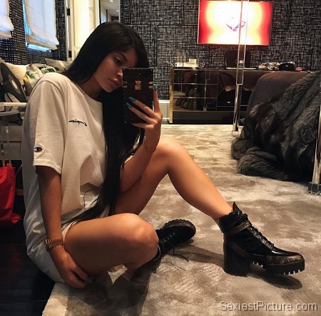 Kylie Jenner sexy selfie in just a t shirt